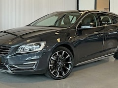 Volvo V60 - 2.4 D6 AWD Plug-In Hybrid Summum | Bericht voor meer foto’s! | Leer | Trekhaak | Stoelverwarming |