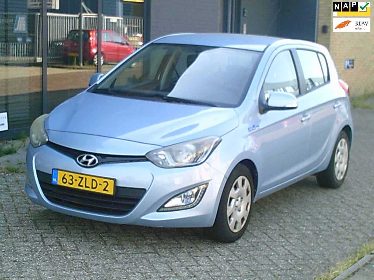Hyundai i20 - 1.2i i-Motion Nwe Koppeling Airco Stuurbekr Elektr Ramen 5-Drs - AutoWereld.nl