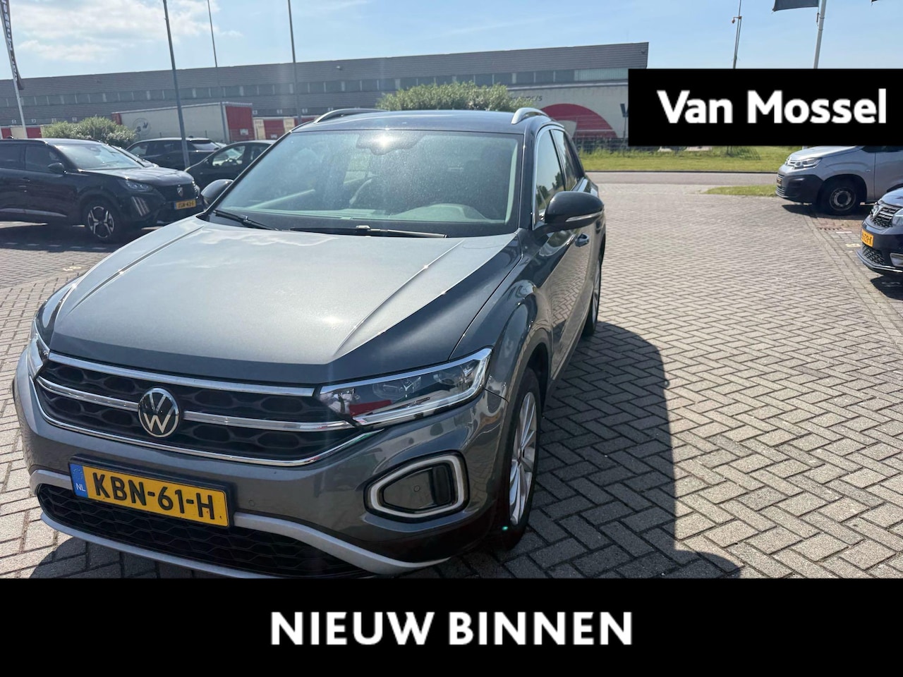 Volkswagen T-Roc - 1.5 TSI Style | 150 PK | Automaat | Keyless | Digital Cockpit PRO | Stoelverwarming | Park - AutoWereld.nl