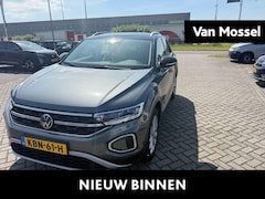 Volkswagen T-Roc - 1.5 TSI Style | 150 PK | Automaat | Keyless | Digital Cockpit PRO | Stoelverwarming | Park