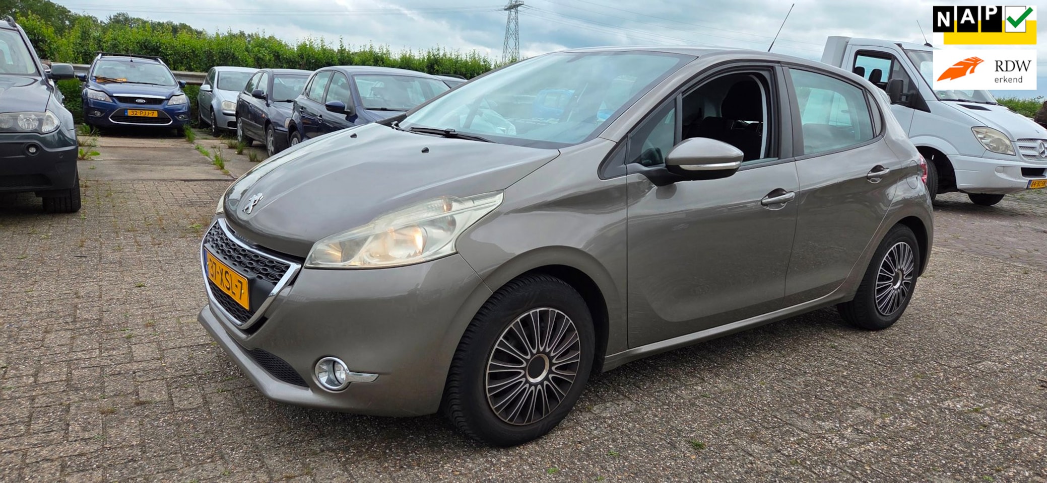 Peugeot 208 - 1.2 VTi Access Airco Apk 04-2027 - AutoWereld.nl