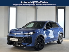 Volkswagen T-Roc - 1.5 eTsi R-Line First Edition | IQ light | Pano | Trekhaak |