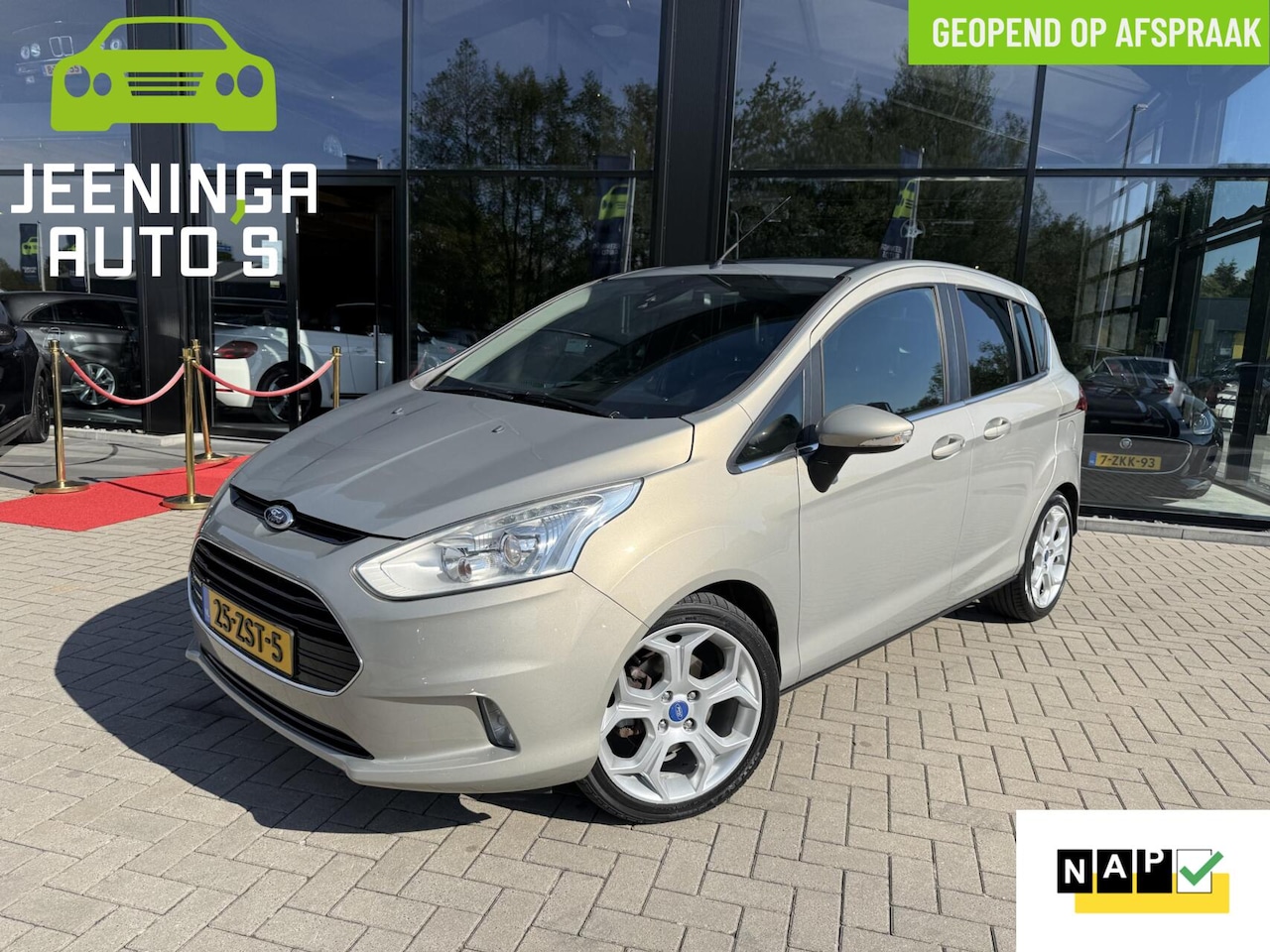 Ford B-Max - 1.0 EcoBoost Titanium|PDC|Pano|Trekhaak|NAP - AutoWereld.nl