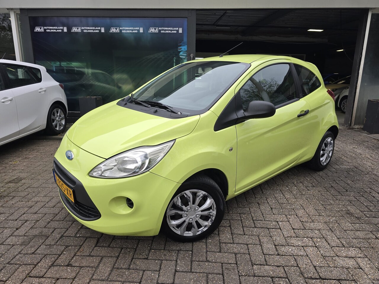 Ford Ka - 1.2 Trend | 12 MND GARANTIE | NIEUWE APK | STUURBEKRACHTIGING | - AutoWereld.nl
