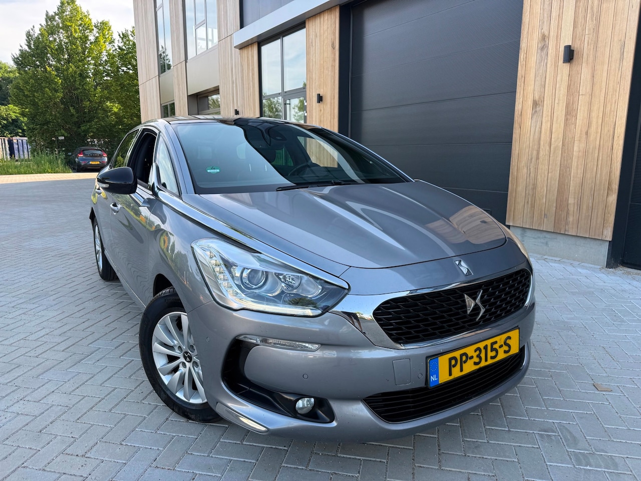 DS 5 - 1.6 BlueHDi Chic (bj 2016) Euro6/Clima/Navi/LED/Goed onderhouden - AutoWereld.nl