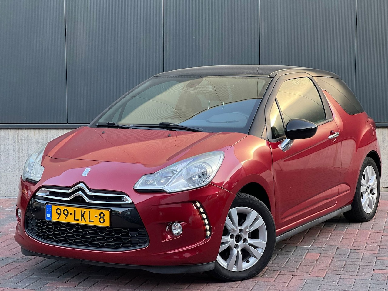 Citroën DS3 - 1.6 So Chic * Navi * Climate * Cruise * - AutoWereld.nl
