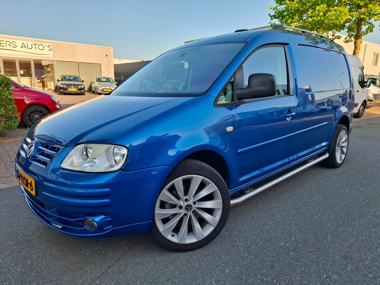 Volkswagen Caddy Maxi - 1.9 TDI AIRCO/CRUISE/NAVI/PDC/18INCH! - AutoWereld.nl