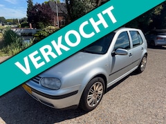 Volkswagen Golf - 2.0 Automaat met steen koude airco en volle tank