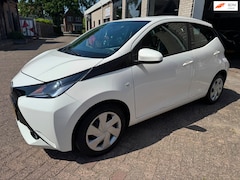 Toyota Aygo - 1.0 VVT-i x-pose AIRCO 44133 LAGE KM KLEINE BEURT GEHAD LUXE UITVOERING NW APK AFLEVERING