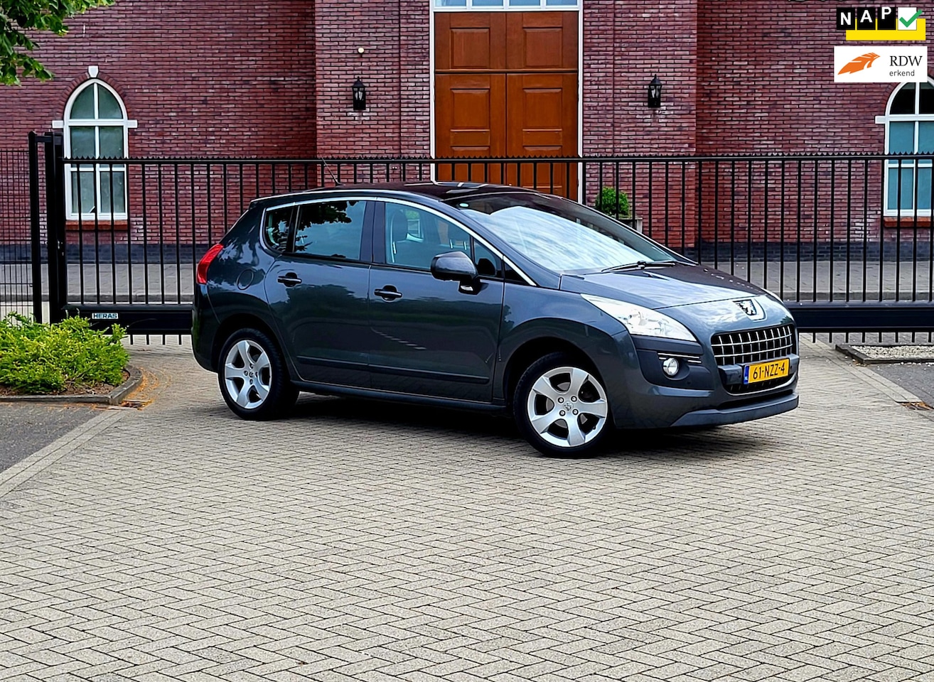 Peugeot 3008 - 1.6 VTi ST / Airco / Nap / Trekhaak / Dealer onderhouden - AutoWereld.nl
