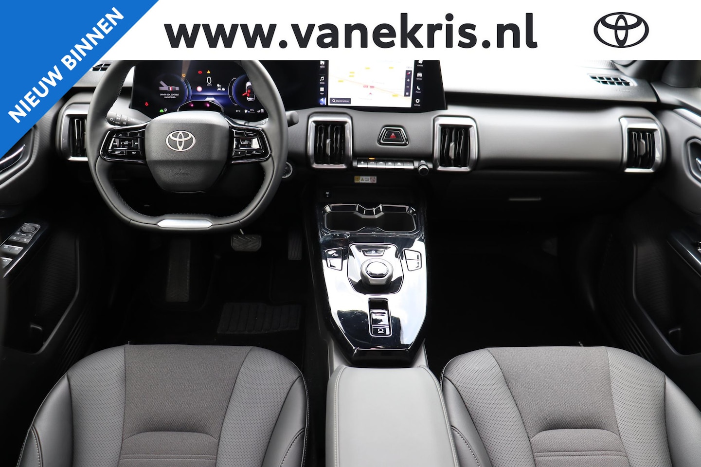 Toyota Urban Cruiser - Executive 61 kWh Executive 61 kWh, JBL, 360 Camera, € 3.000 Inruil Voordeel ! Adaptieve cruise control, App - AutoWereld.nl