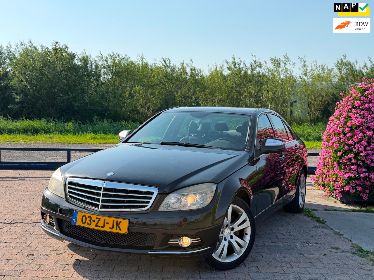 Mercedes-Benz C-klasse - 180 K Avantgarde | Leer | Trekhaak | Android - AutoWereld.nl