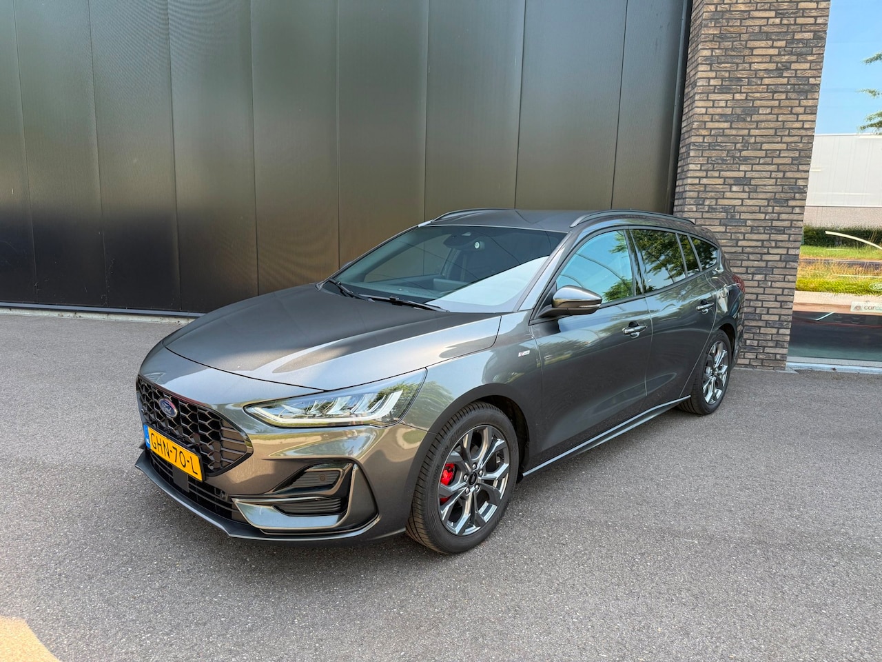 Ford Focus Wagon - 1.0 Eco 125pk Hybrid ST Line X Navi, Camera, B&O, AGR etc. etc. - AutoWereld.nl