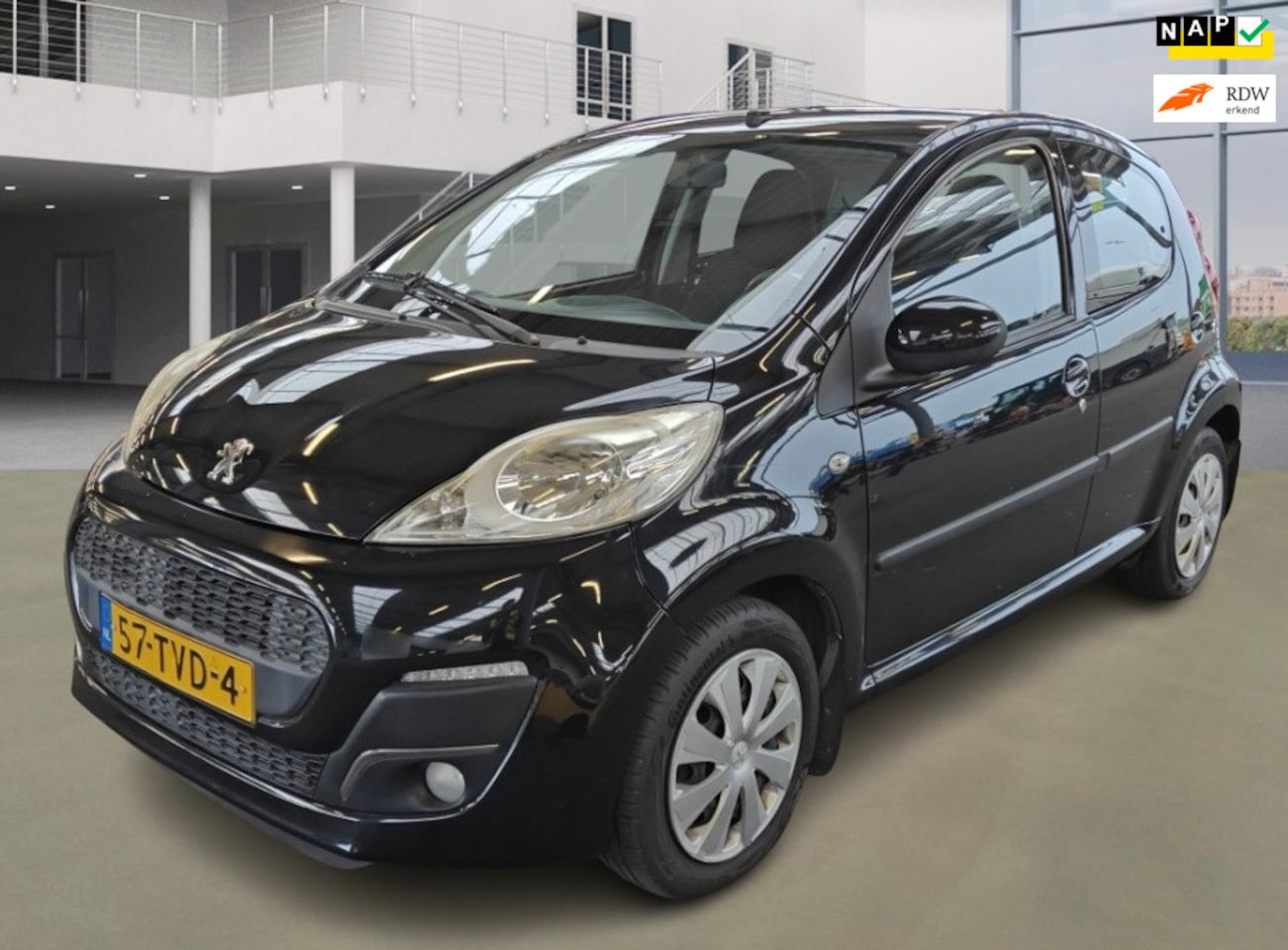 Peugeot 107 - 1.0 Envy | AIRCO | 50.908 km NAP | CV | ELEK.RAMEN | NL AUTO - AutoWereld.nl