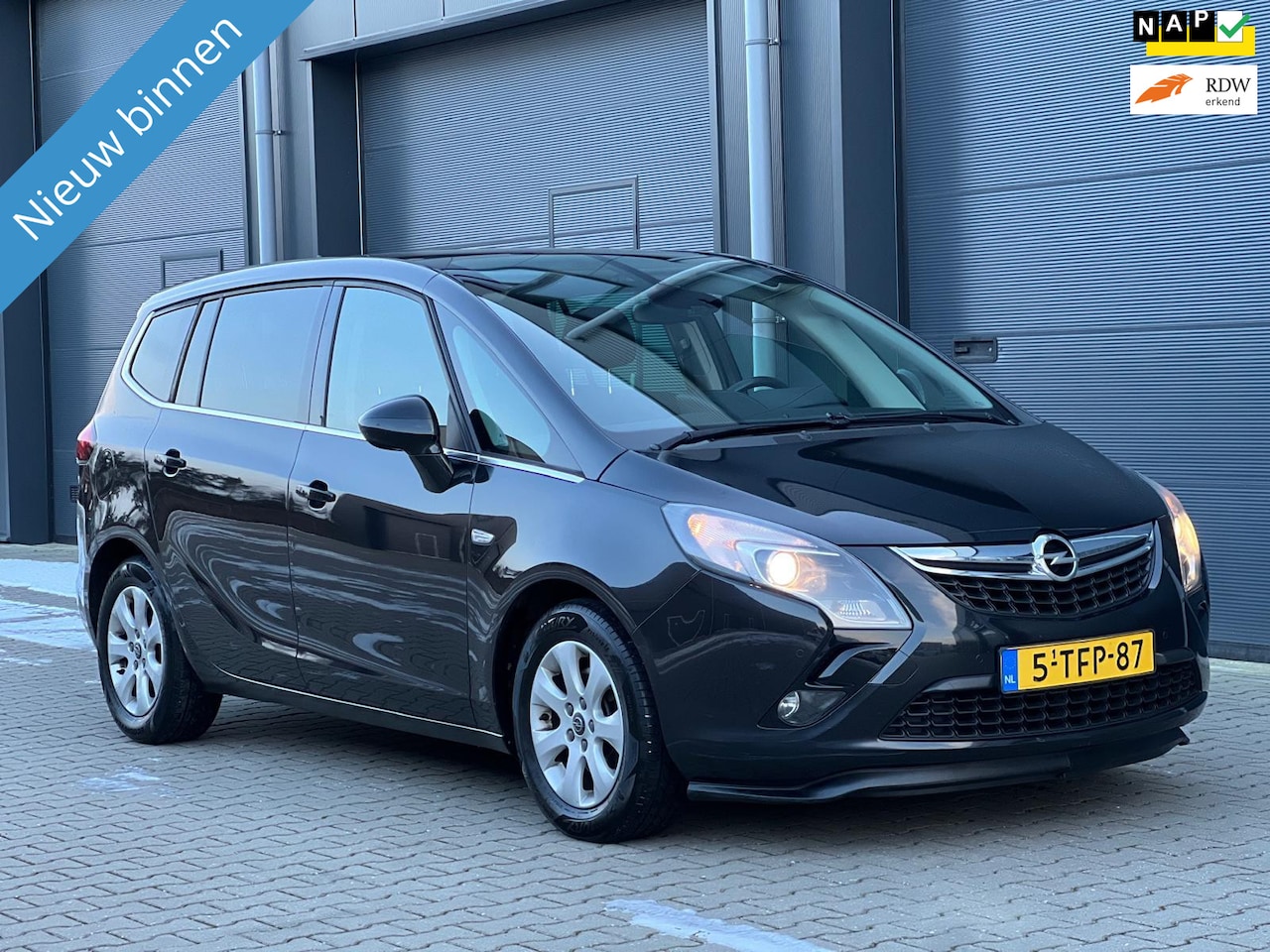Opel Zafira Tourer - 1.6 CDTI BUSINESS+ 7PERS. PANORAMA - AutoWereld.nl