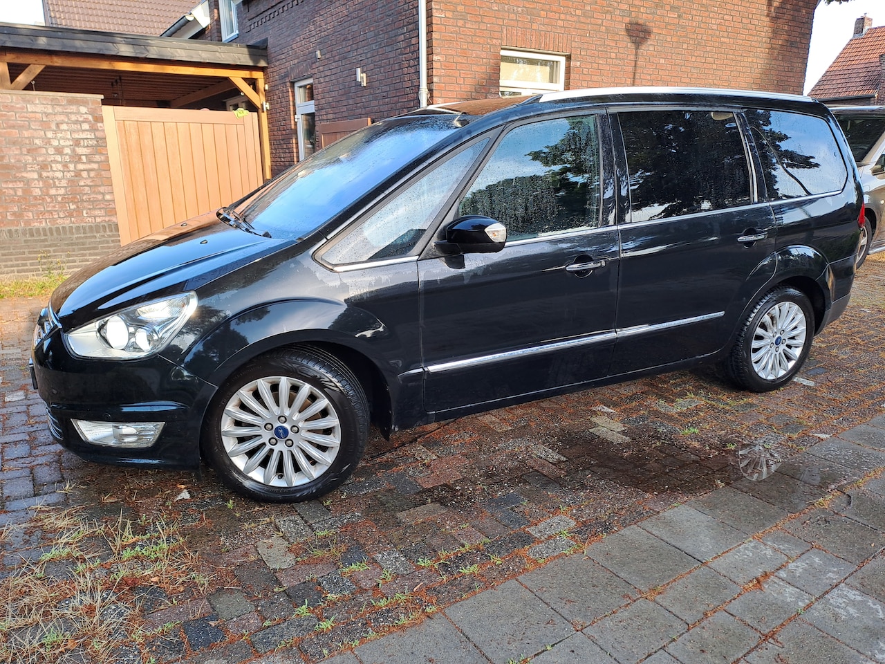 Ford Galaxy - 1.6 SCTi Titanium - AutoWereld.nl