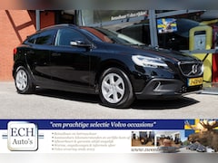 Volvo V40 Cross Country - 2.0 T3 152 pk Nordic+ Navi, Stoelverwarming, LED, Trekhaak
