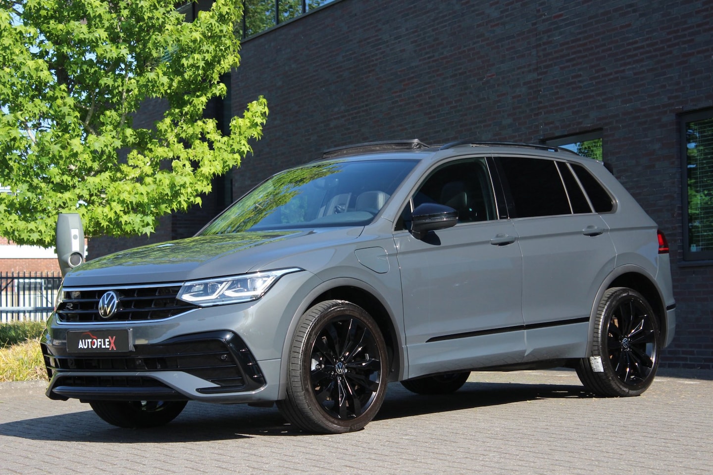 Volkswagen Tiguan - 1.4 TSI eHybrid R-Line Business 1.4 TSI eHybrid R-Line Business+ - AutoWereld.nl