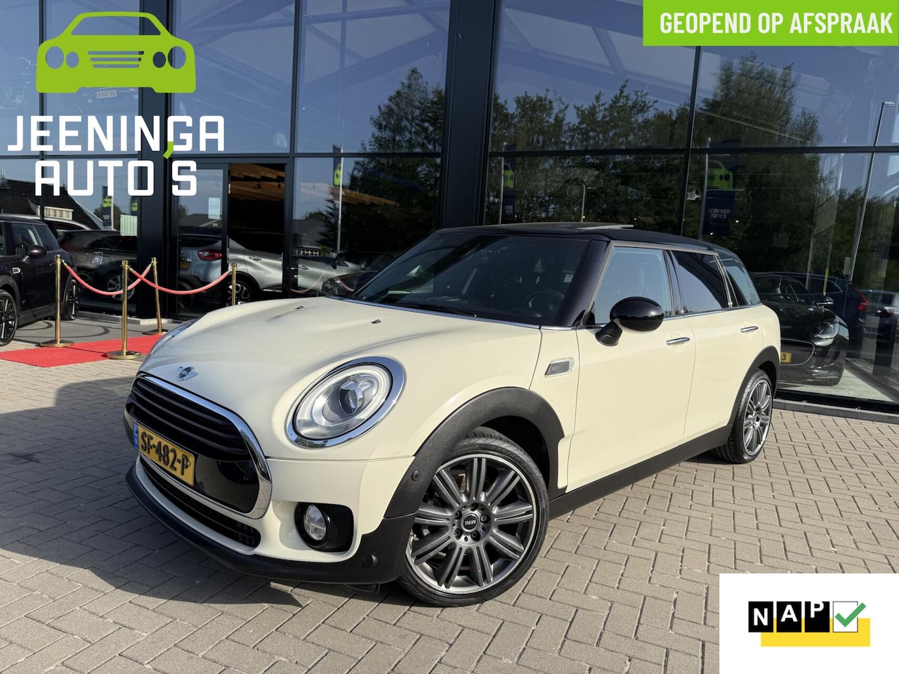 MINI Clubman - 1.5 Cooper Chili Serious Business|Pano|Airco|NAP - AutoWereld.nl