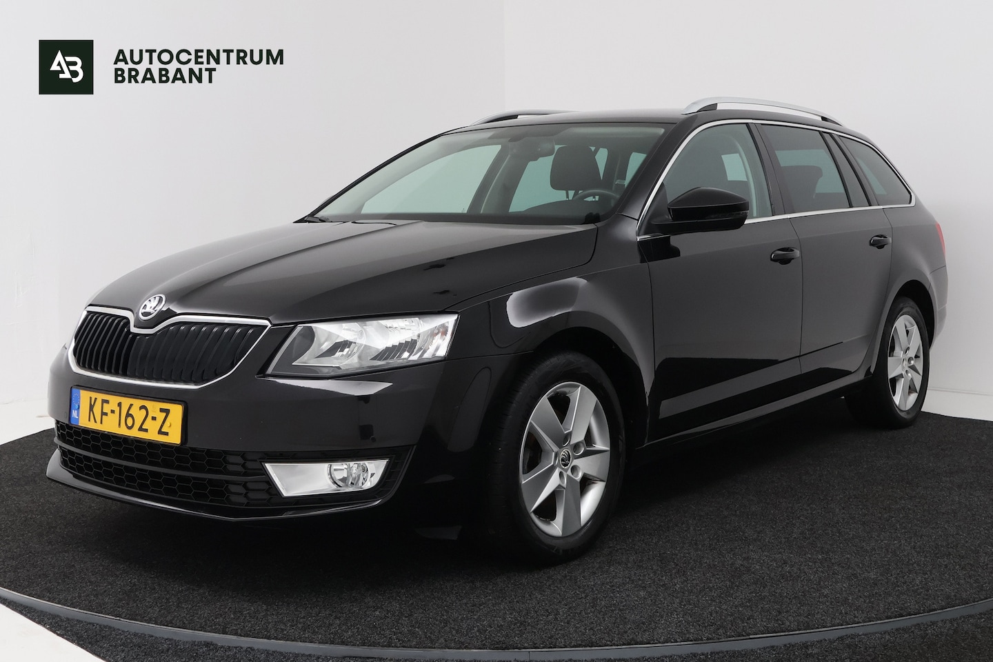 Skoda Octavia Combi - 1.2 TSI Greentech Style Automaat (NAVIGATIE, STOELVERWARMING, TREKHAAK, CLIMA, STUURBEDIEN - AutoWereld.nl