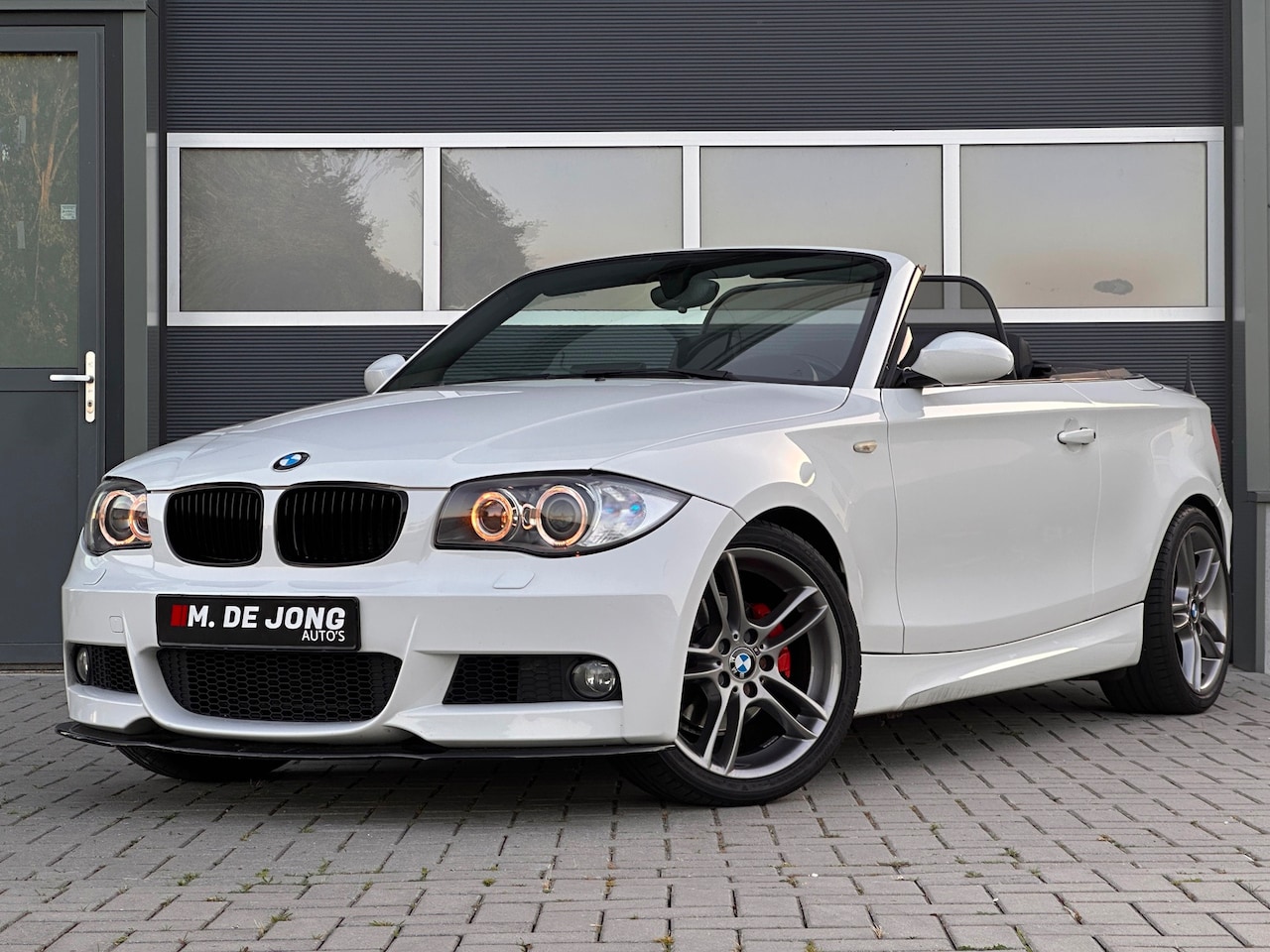 BMW 1-serie Cabrio - 125i M Pakket Handgeschakeld Leder - AutoWereld.nl