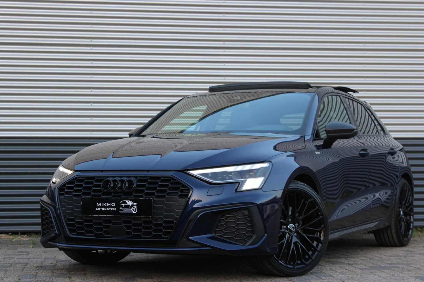 Audi A3 Sportback - 35 TFSI 3x S-line| Panoramadak | B&O | Matrix | Camera | Black optik | Sfeerverlichting | - AutoWereld.nl