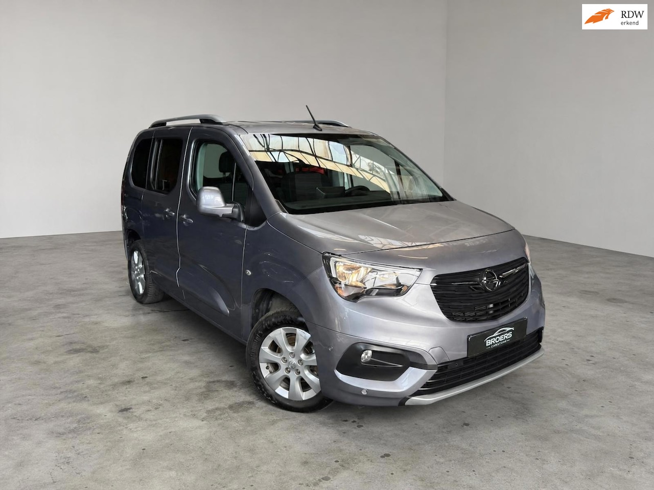 Opel Combo Tour - 1.2 Turbo |VOL OPTIES!|CLIMA|VERWARMING|CARPLAY|CAMERA|HEADUP DISPLAY|INRUIL & LEASE MOGEL - AutoWereld.nl