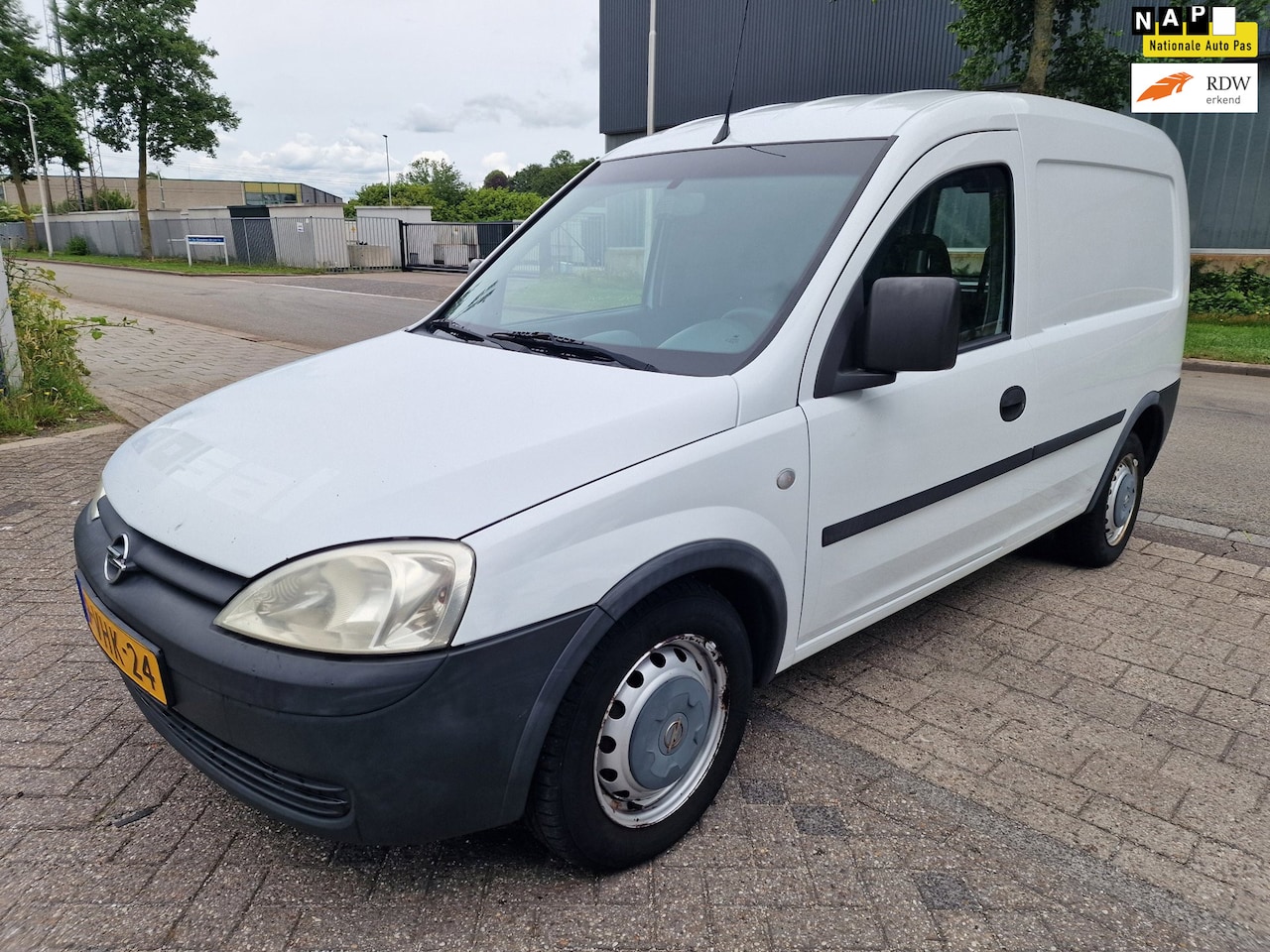 Opel Combo - 1.3 CDTi Essentia 1.3 CDTi Essentia, Apk, Nap, Goed rijdend, Inruil mogelijk. - AutoWereld.nl