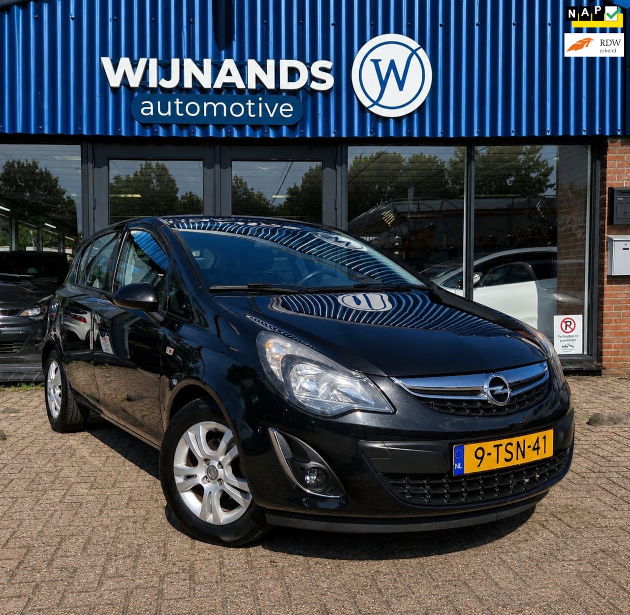 Opel Corsa - 1.4-16V Berlin Stoel/Stuurvw Trekhaak Airco Bt - AutoWereld.nl