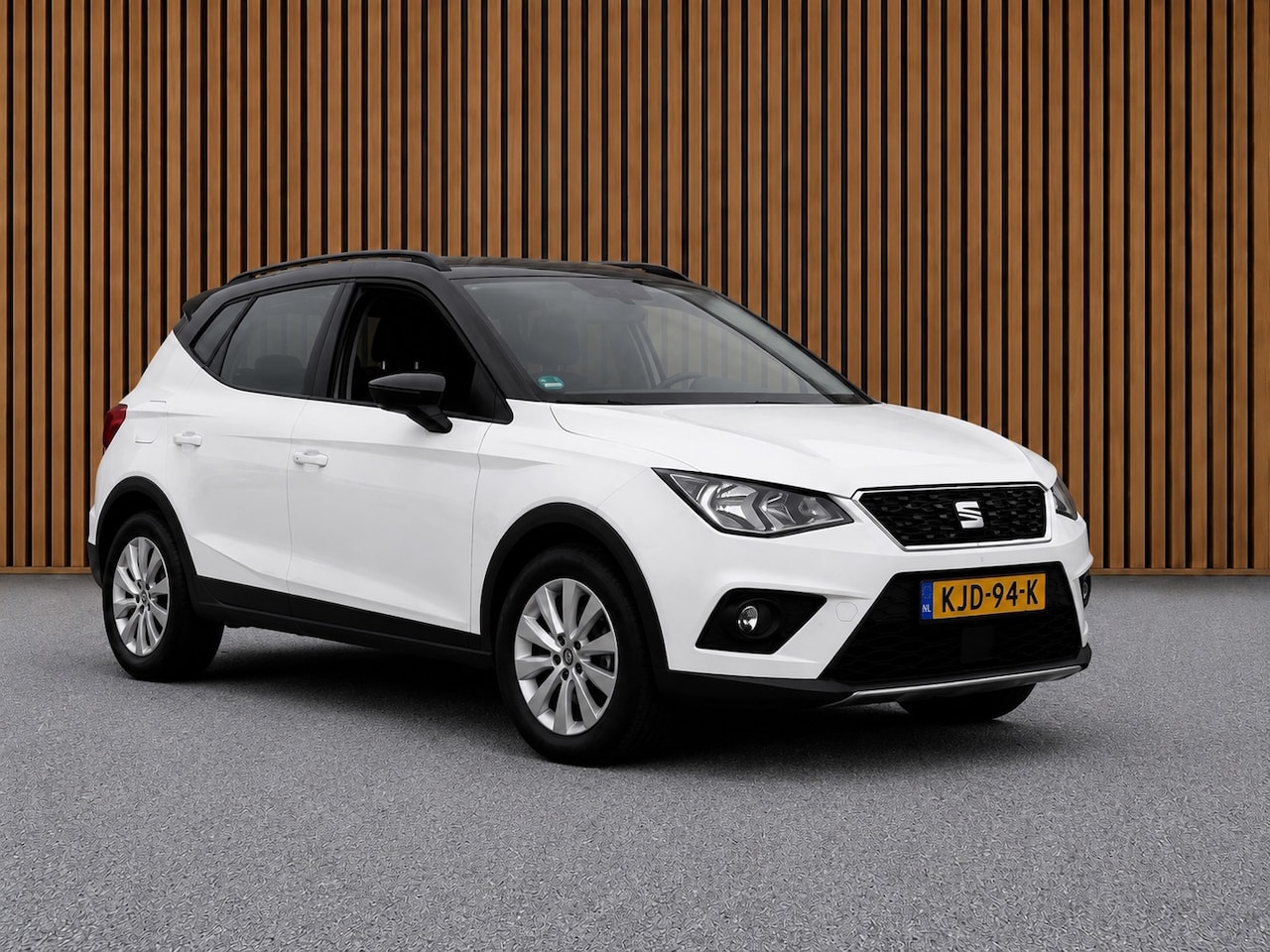 SEAT Arona - 1.0 TSI Xcellence+Carplay+DealerOnderhouden - AutoWereld.nl