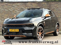 Lynk & Co 01 - 1.5 Plug in Hybride Copper Edition Zwarte hemel Stuurverwarming