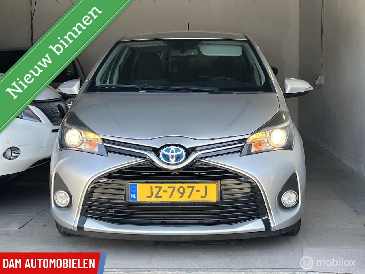 Toyota Yaris - 1.5 Hybrid bj 2015 Automaat, Airco, LED, DEALER onderhouden - AutoWereld.nl