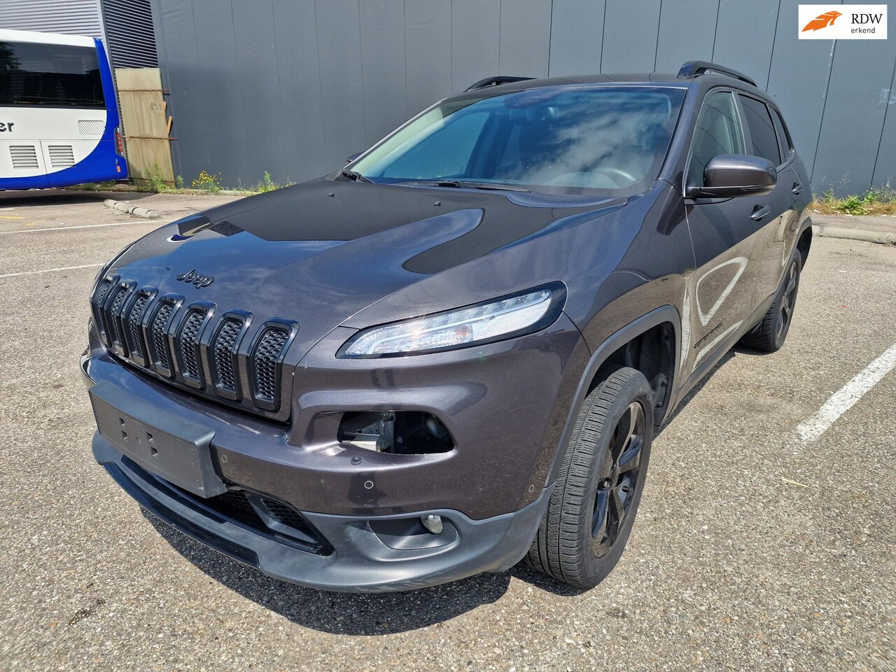 Jeep Cherokee - 2.2 Night Eagle 2.2 Night Eagle, EXPORT, LEES ADVERTENTIE, Inruil mogelijk. - AutoWereld.nl