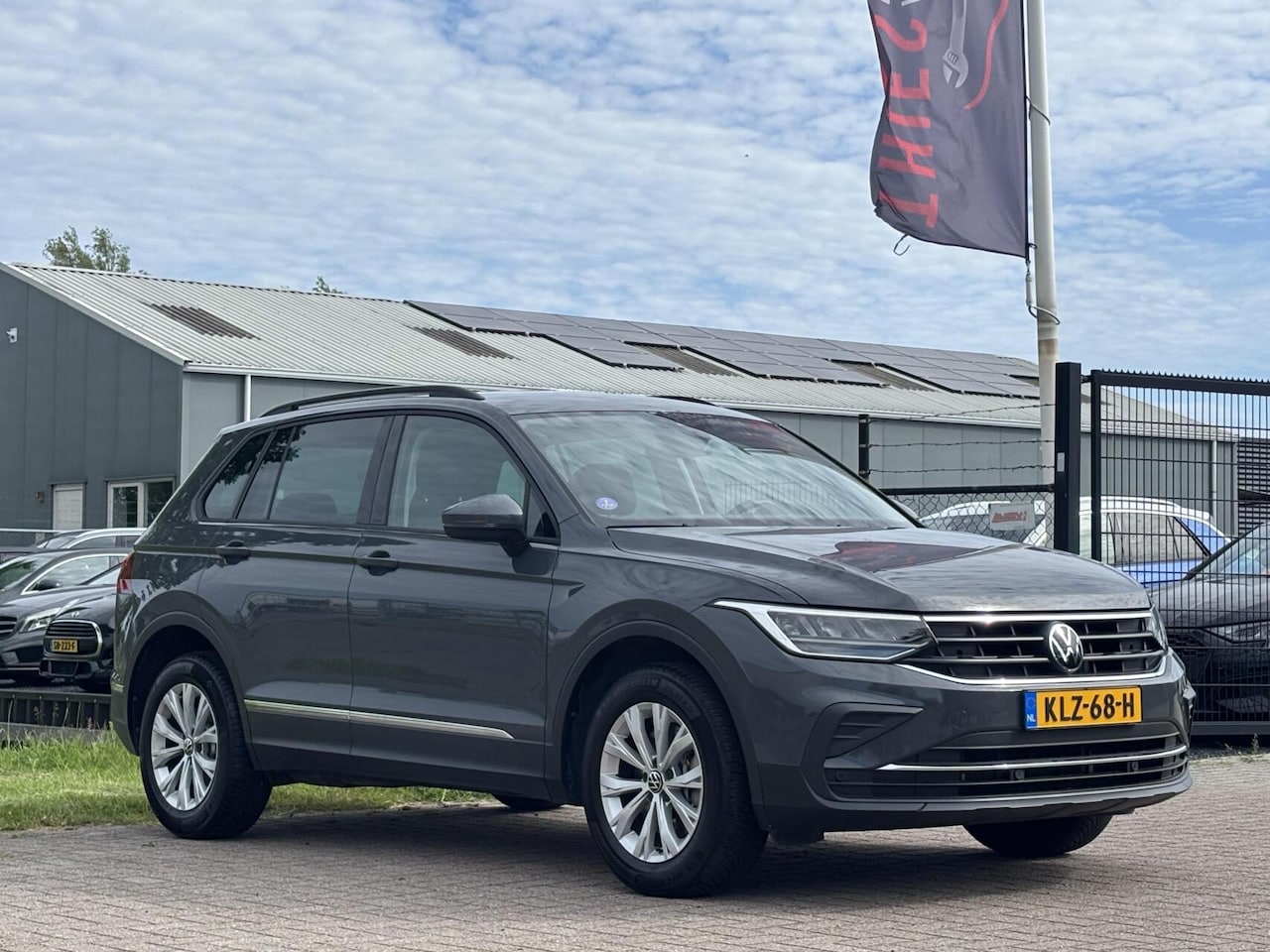Volkswagen Tiguan - 1.4 TSI eHybrid Business+ keyless camera - AutoWereld.nl