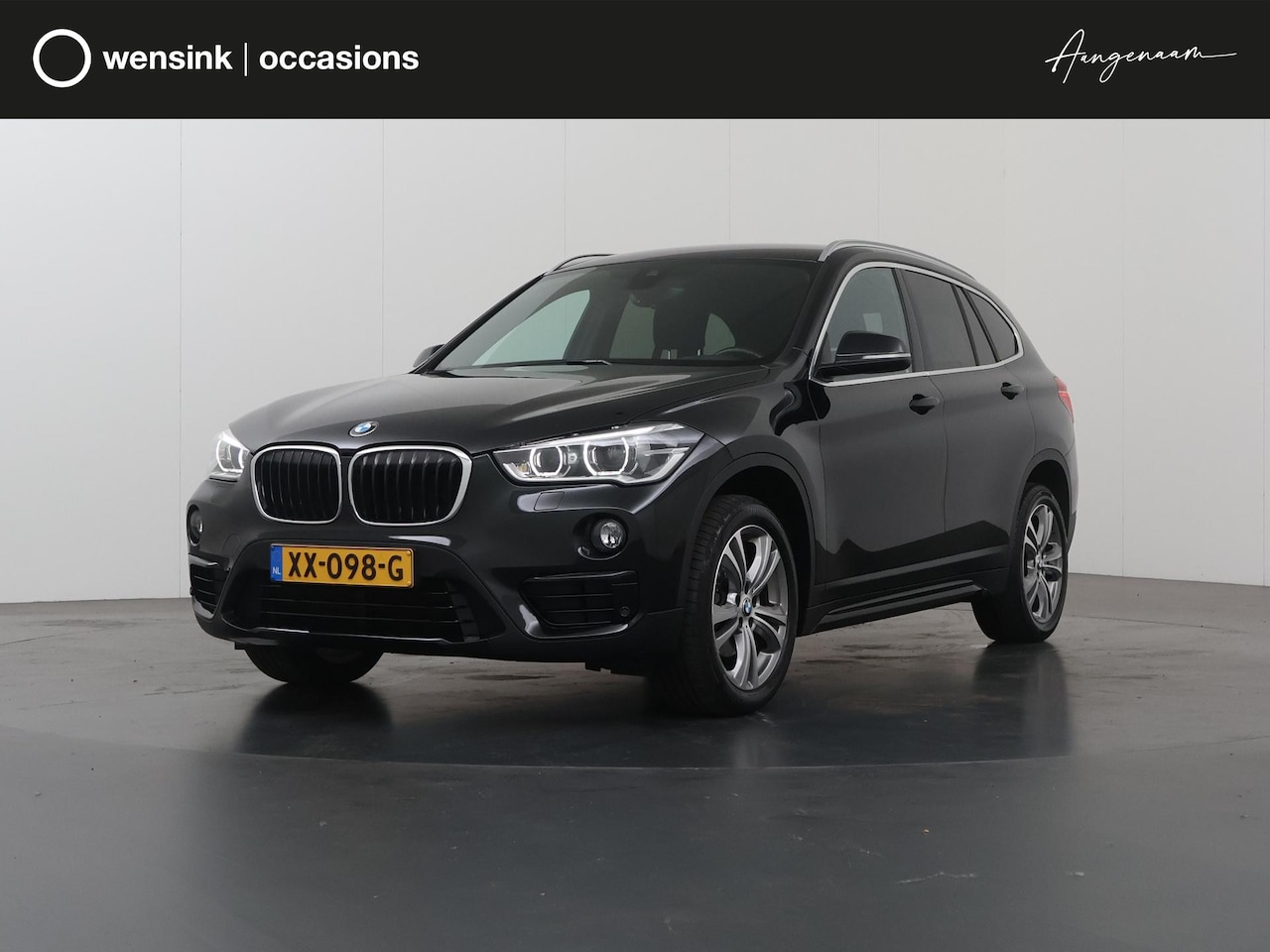 BMW X1 - sDrive18i Executive Sport Edition | 1700kg trekgewicht | Trekhaak | Stoelverwarming | HUD - AutoWereld.nl