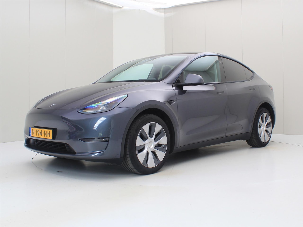 Tesla Model Y - Long Range AWD 75kWh 351pk 92.6% SoH [ TREKHAAK+AUTOPILOT+19 INCH+PREMIUM AUDIO ] - AutoWereld.nl