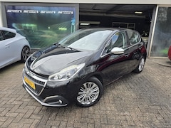 Peugeot 208 - 1.2 110PK Allure | AUTOMAAT | NW DISTR RIEM | 12MND GARANTIE | NL AUTO | CRUISE | NAVI |