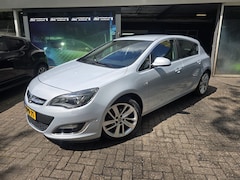 Opel Astra - 1.4 Turbo Sport + |2E EIGENAAR | 12MND GARANTIE | NAVI | CAMERA | NW APK |