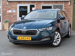 Skoda Octavia Combi - 1.5 e-TSI Business Edition Plus|Electr A klep|Adaptive Cruise|Stoelverwarming|Parkeersenso