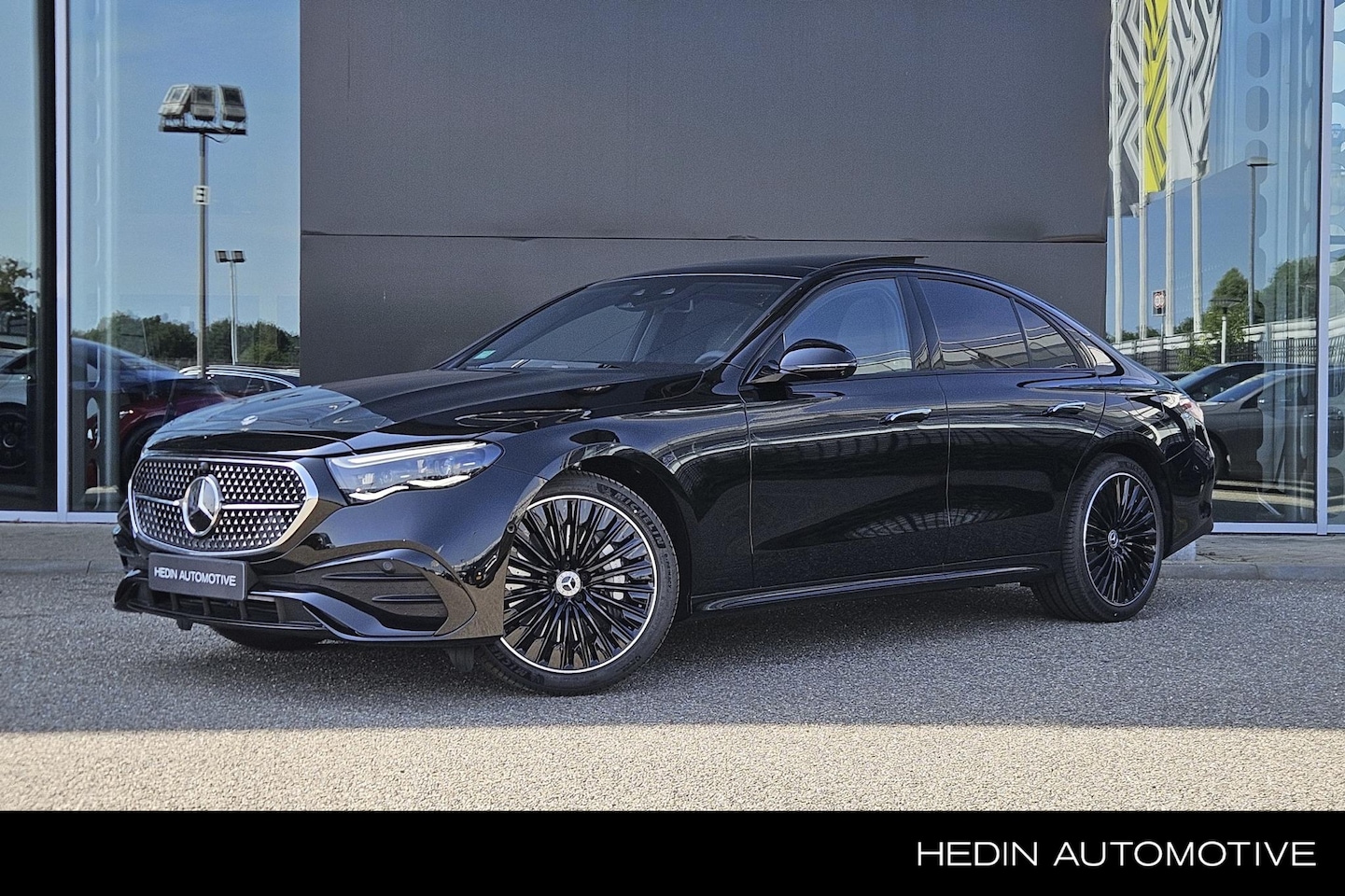 Mercedes-Benz E-klasse - E 300e Limousine Automaat Business Solution AMG | Premium Pakket | Nightpakket | Rijassist - AutoWereld.nl