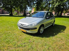 Peugeot 206 - 1.4 XR