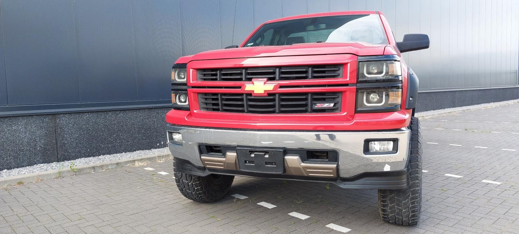 Chevrolet Silverado - USA LT 4X4 Pick UP Truck 355 PK AL GHANDI CUSTOMS -in perfect staat en maar 60000 KM - AutoWereld.nl