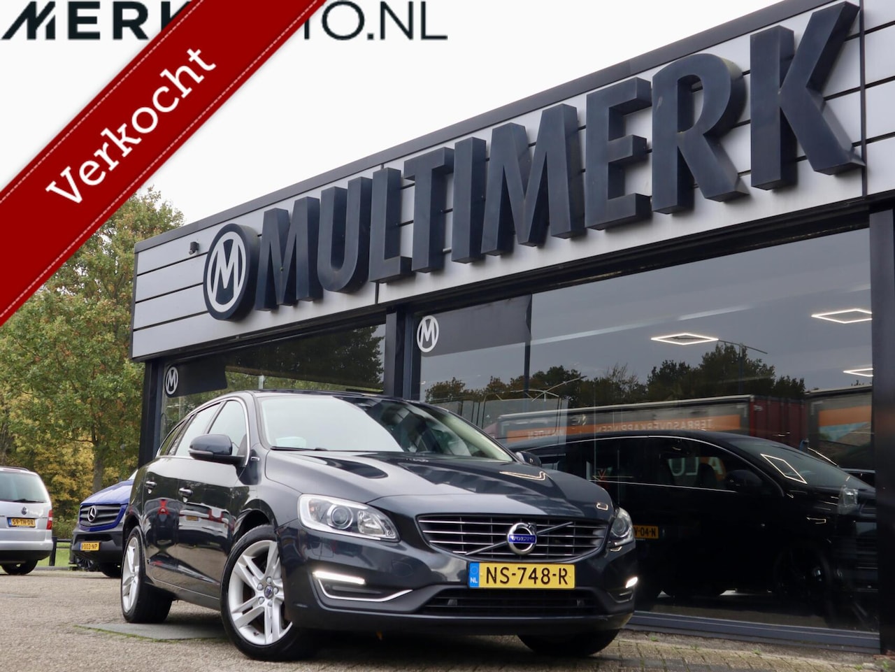 Volvo V60 - 2.4 D6 Twin Engine Summum 2.4 D6 Twin Engine Summum, Dealer onderhouden - AutoWereld.nl