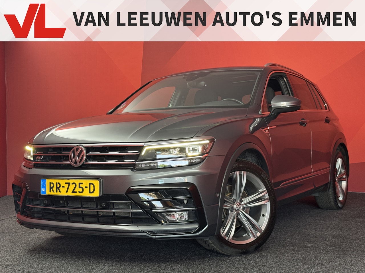 Volkswagen Tiguan - 1.4 TSI ACT Comfortline Business R-Line | Virtual Cockpit | Stoelverwarming | Pano - AutoWereld.nl