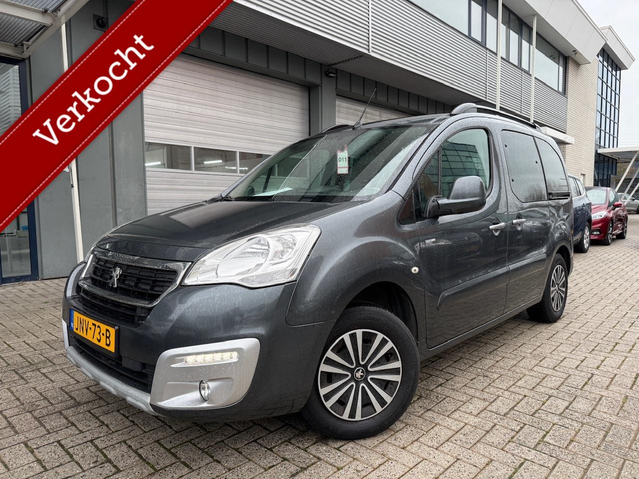 Peugeot Partner MPV - 1.2 Benzine | Lage km's | Navigatie | 5 zit - AutoWereld.nl