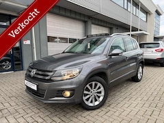 Volkswagen Tiguan - Highline 2.0 TDI | Lage km | Pano | Trekhaak