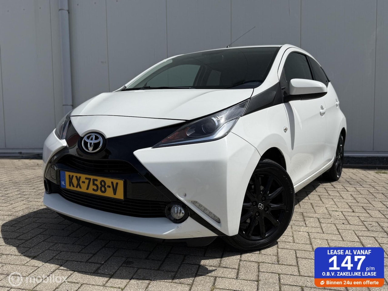 Toyota Aygo - 1.0 VVT-i x-sport uitvoering Airco NAP LM velgen - AutoWereld.nl