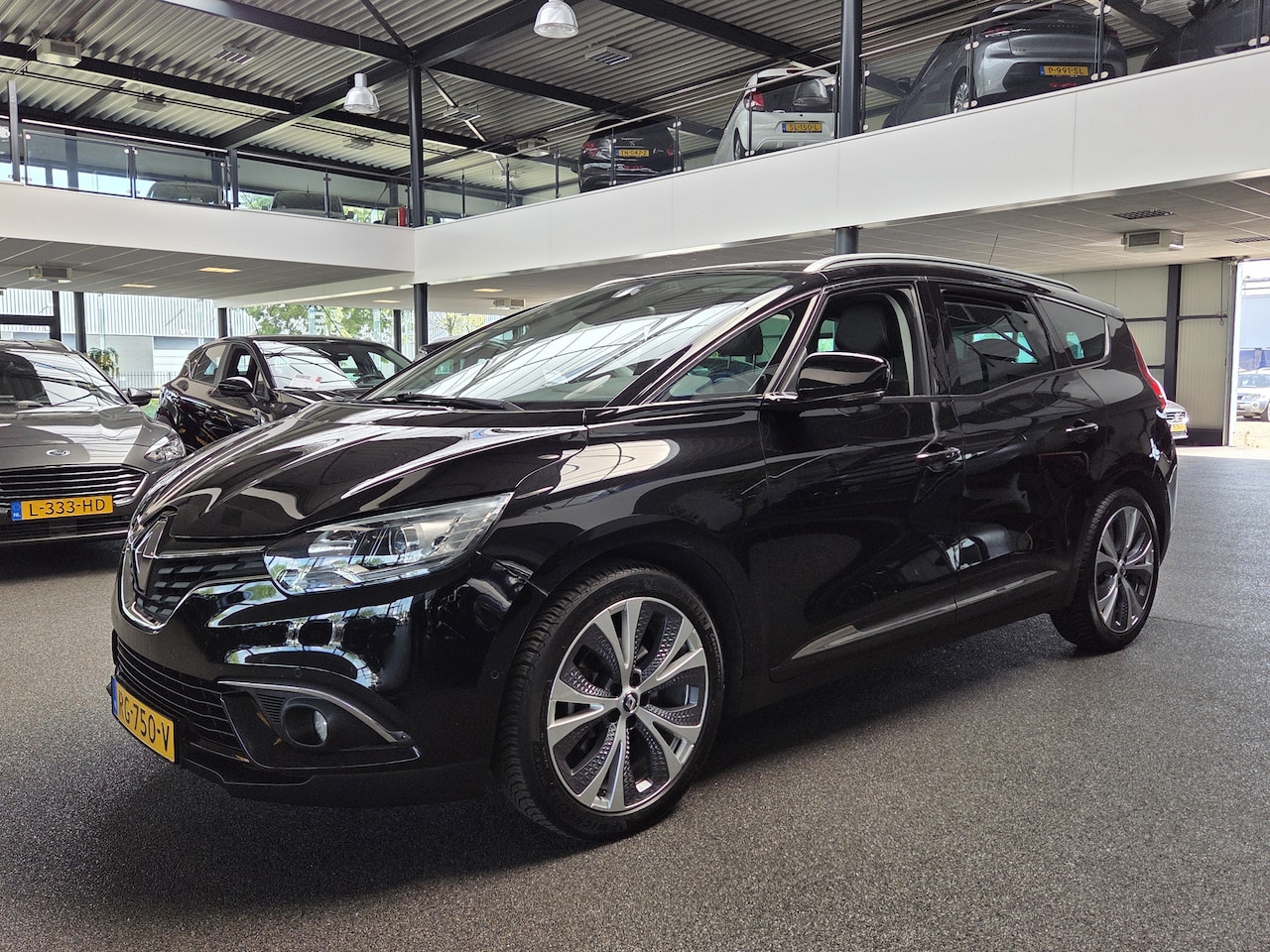 Renault Grand Scénic - 1.2 TCe Intens Trekhaak, Camera, Cruise, 20"LM velgen, 5 Pers. - AutoWereld.nl
