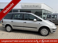 Volkswagen Sharan - 2.0 Trendline, 7 persoons, climatronic, cruisecontrol, trekhaak, isofix