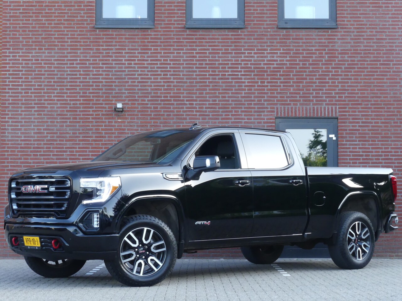 GMC Sierra - 6.2 V8 AT4 LED/Leer/Camera 3500KG Trekgewicht - AutoWereld.nl